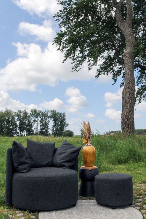ROUNDABOUT SOFA 90 + 3 KUSSENS