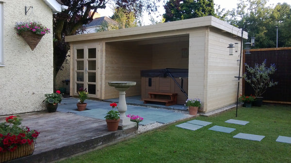 Georgian Modern log cabin/Backyard Shed